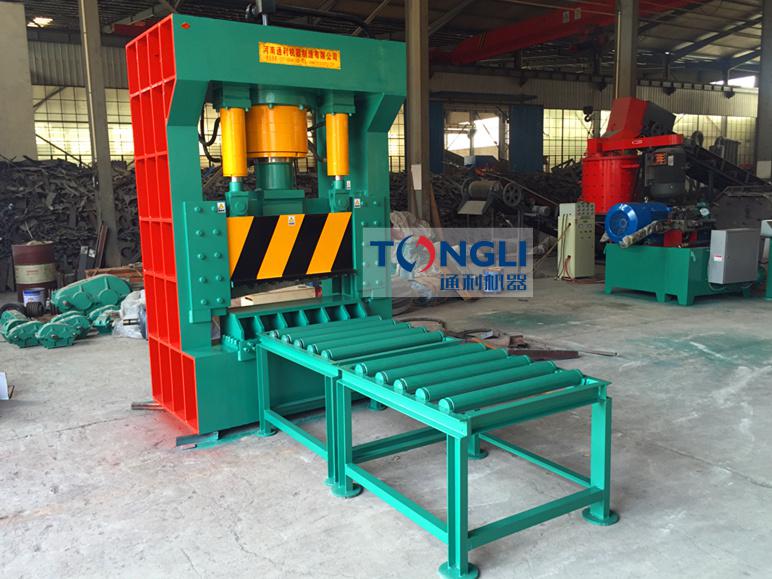 Q15系列龍門(mén)剪切機(jī)